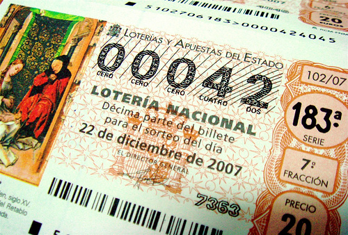 "Don't become the victim of the Spanish lottery scam"