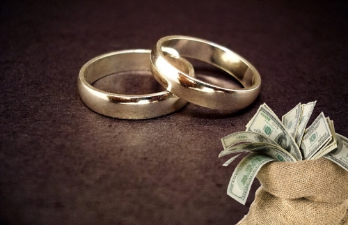 What Happens in a Marriage When Lottery and its Jackpot Are Involved?